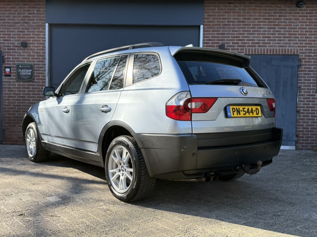 BMW X3 3.0i 2004 exterieur 2