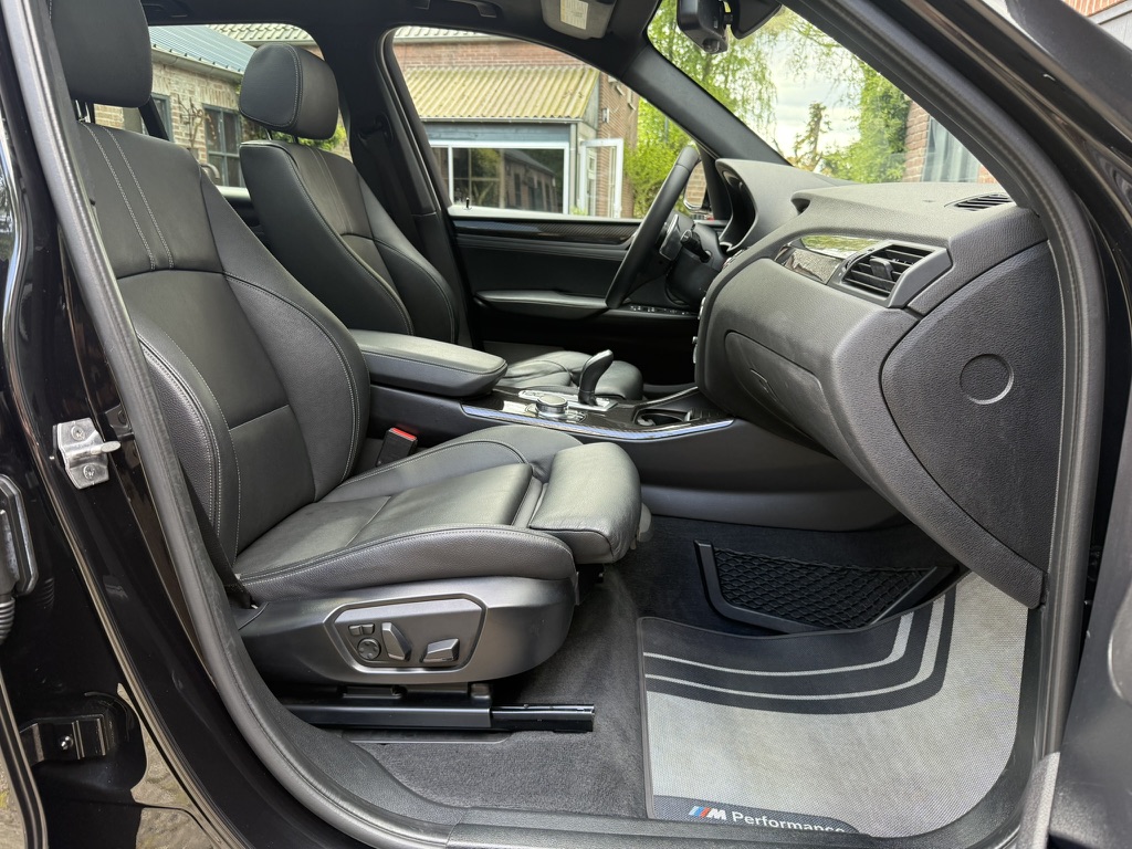 BMW X3 xDrive35i 2017 interieur 6