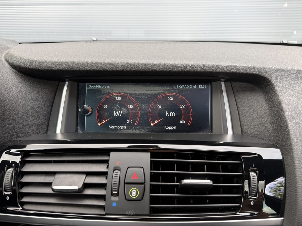 BMW X3 xDrive35i 2017 detail 9
